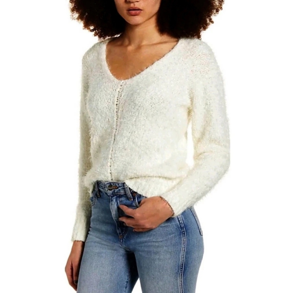 BP Ivory V Neck Eyelash Chenille Ultra Soft Plush Sweater Womens Medium